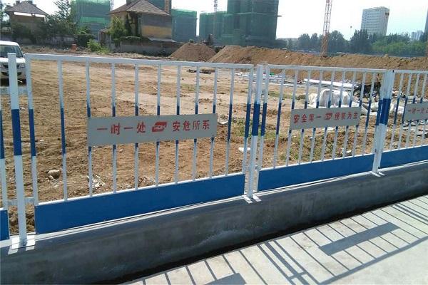 平泉蓝白基坑护栏
